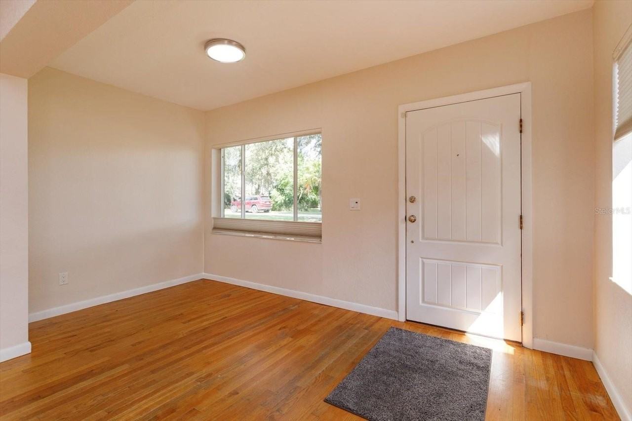 720 Langston Ct - Photo 2 of 9