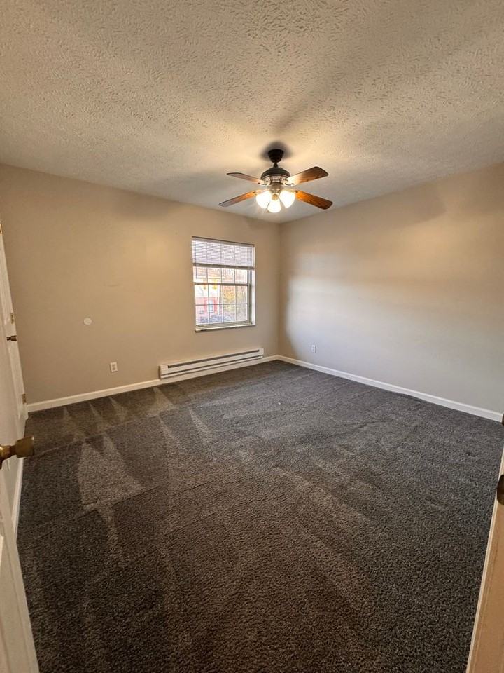 910 Ann Marie Dr - Photo 7 of 10