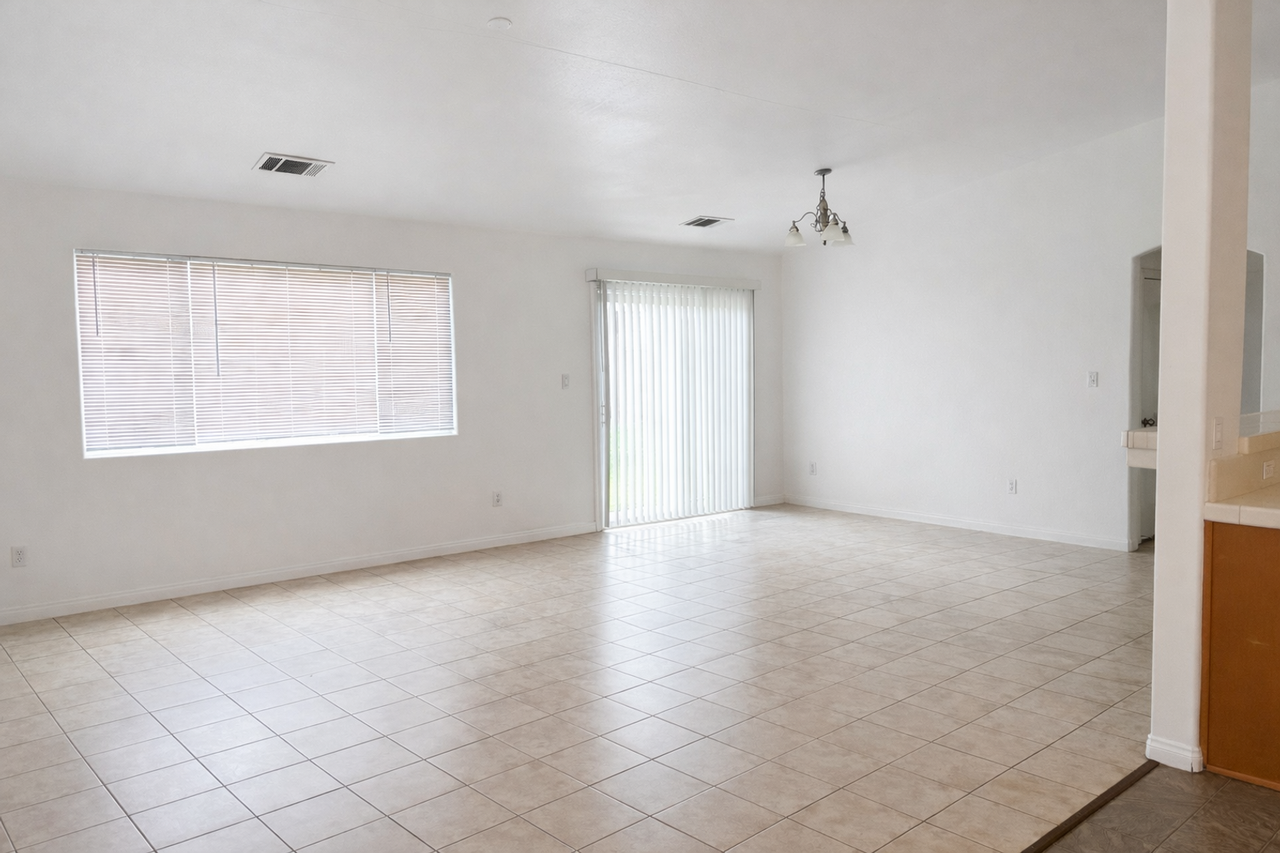 2512 Tropical Ave - Photo 2 of 14