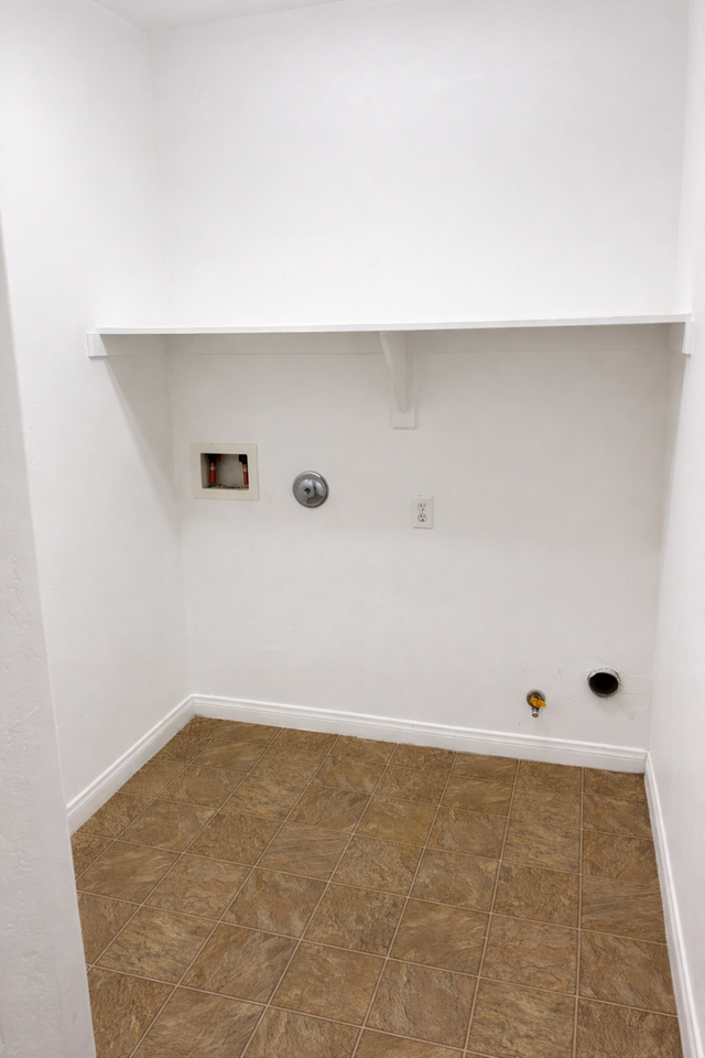 2512 Tropical Ave - Photo 7 of 14