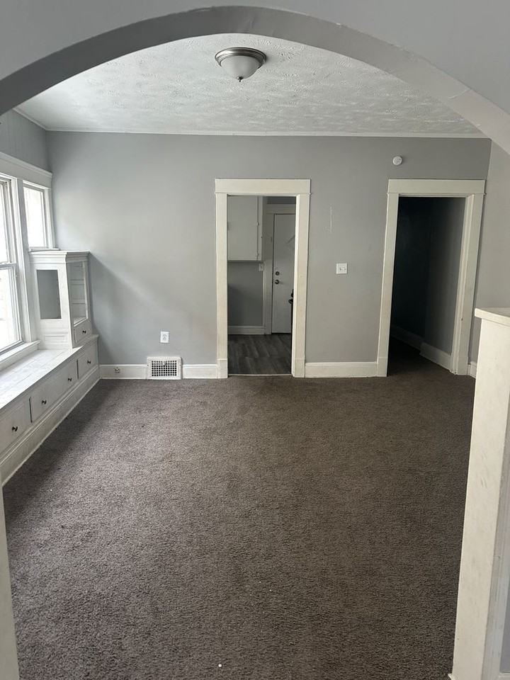 E104TH 4137/4139 - Photo 3 of 12