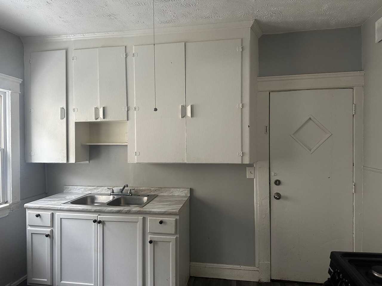 E104TH 4137/4139 - Photo 4 of 12