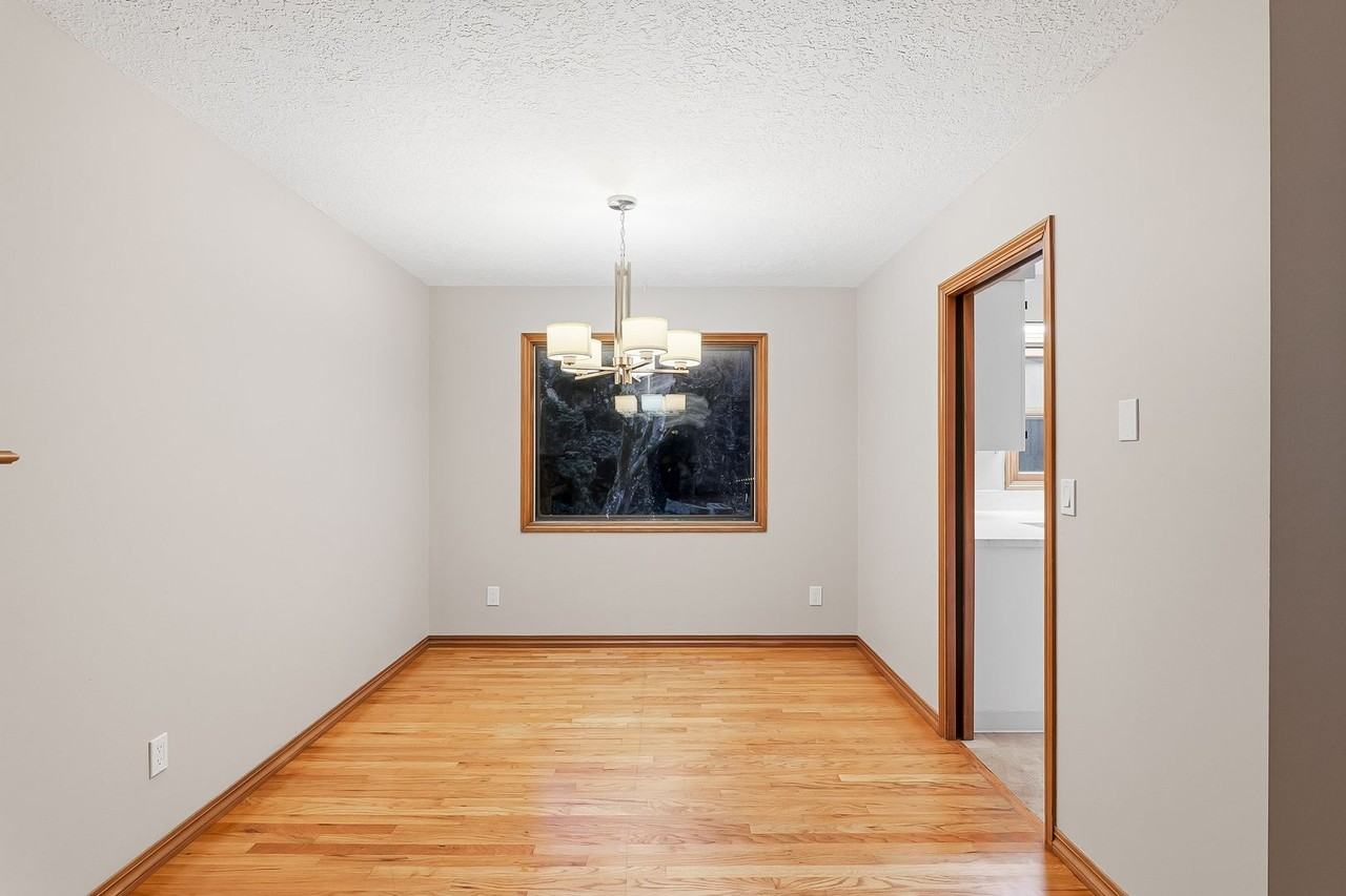 1421 Laburnum Way - Photo 7 of 21