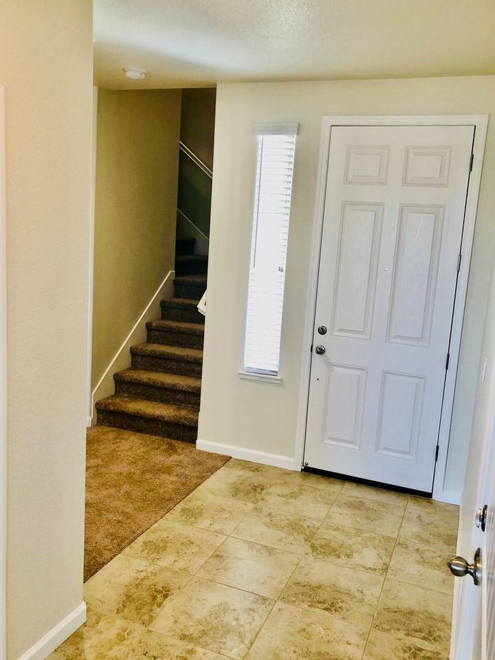 1614 Dodder Dr - Photo 5 of 17