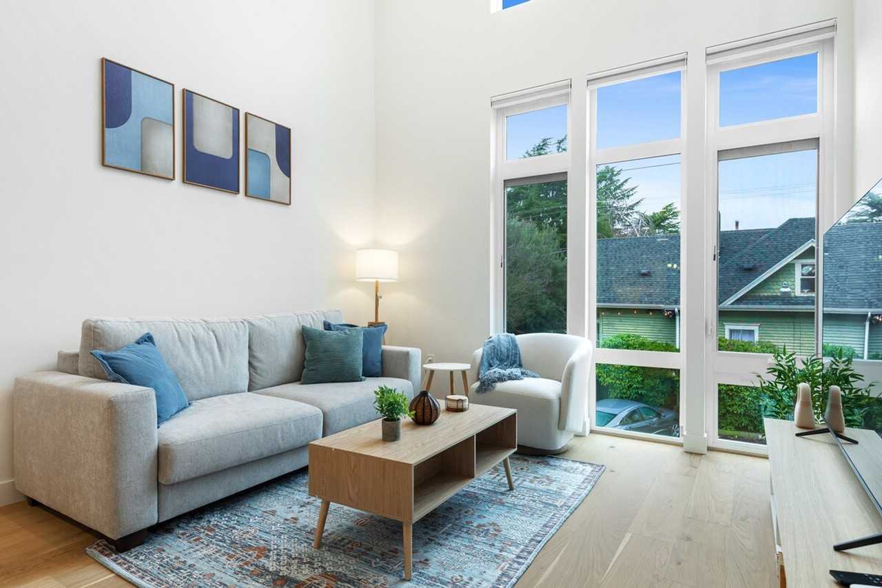 129 11th Ave E #1375347P - Photo 6 of 37