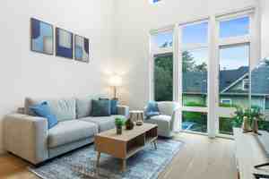 featured image of 129 11th Ave E