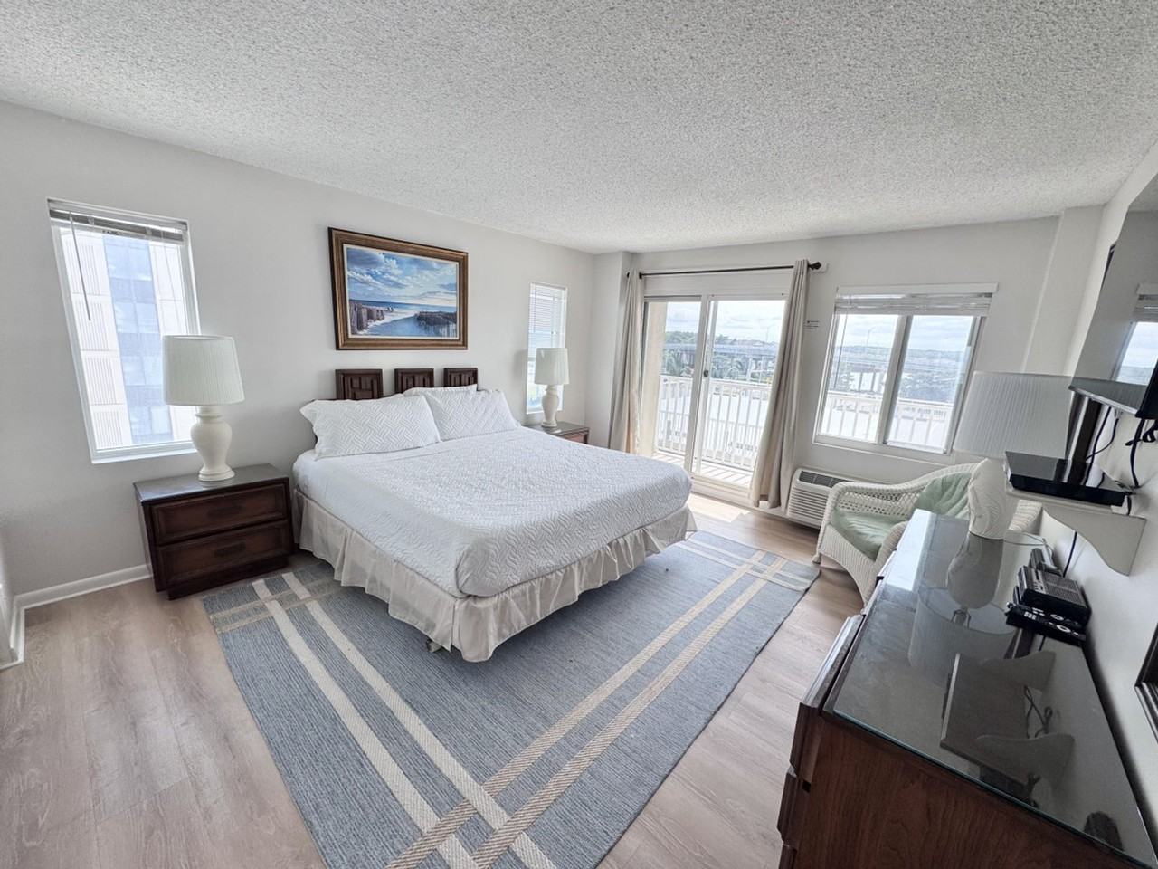 303 Atlantic Ave #1353256P - Photo 3 of 24