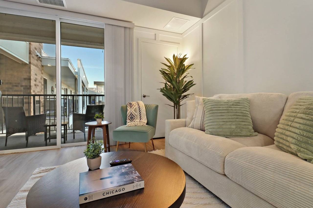 28294 Ferry Rd #1366989P - Photo 5 of 50