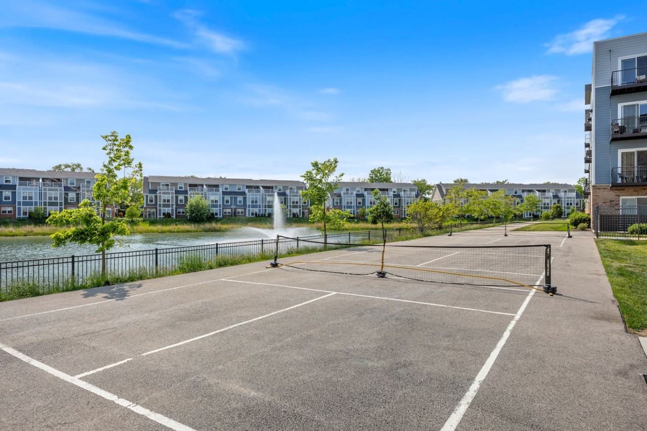 28294 Ferry Rd #1366989P - Photo 7 of 50