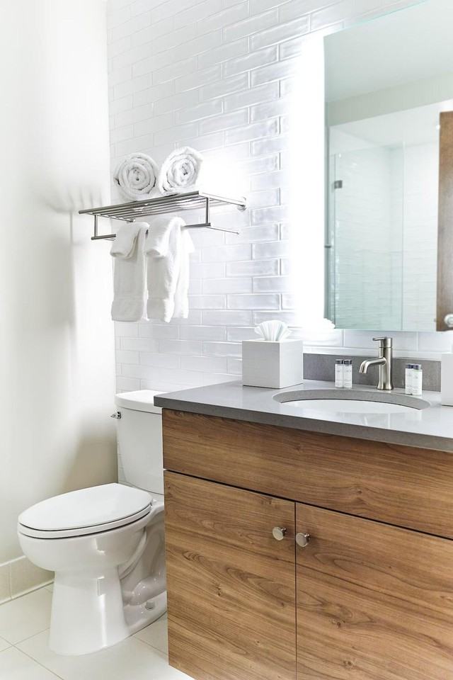 121 Middle St #1366941P - Photo 4 of 6