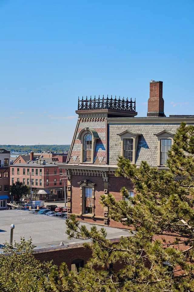 121 Middle St #1366941P - Photo 6 of 6