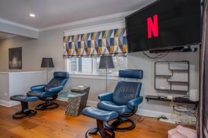 featured image of 10 N Pistakee Lake Rd