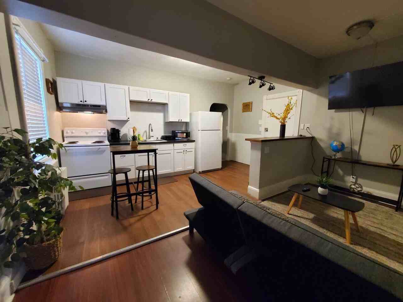 196 Magnolia St #1373625P - Photo 2 of 10