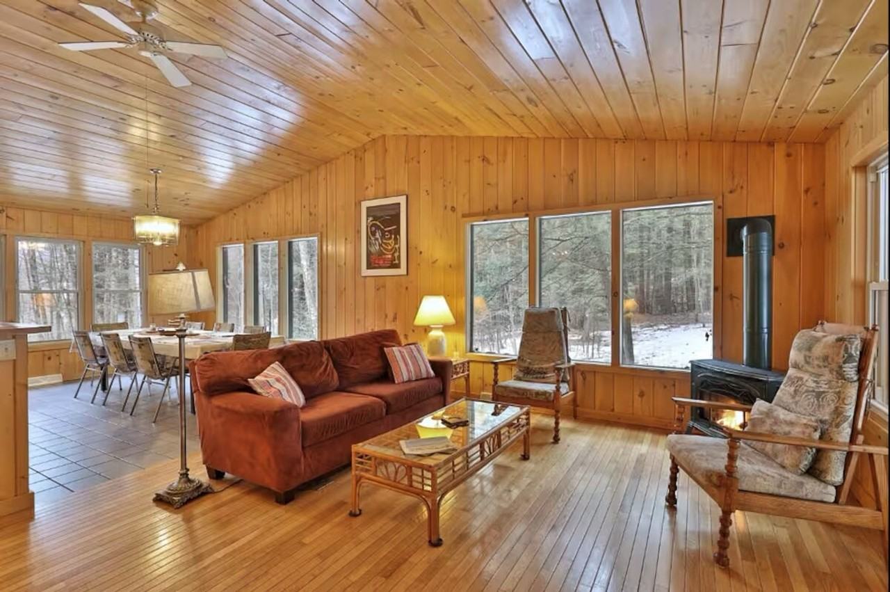 4155 Lake Shore Dr #1376008P - Photo 2 of 27