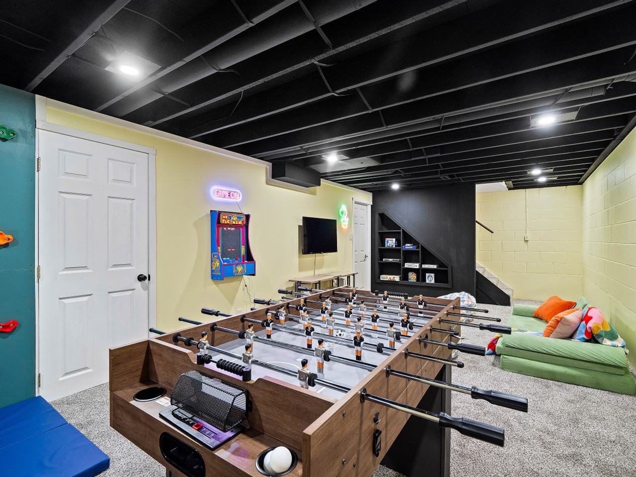 32071 Lake Rd #1347049P - Photo 3 of 50