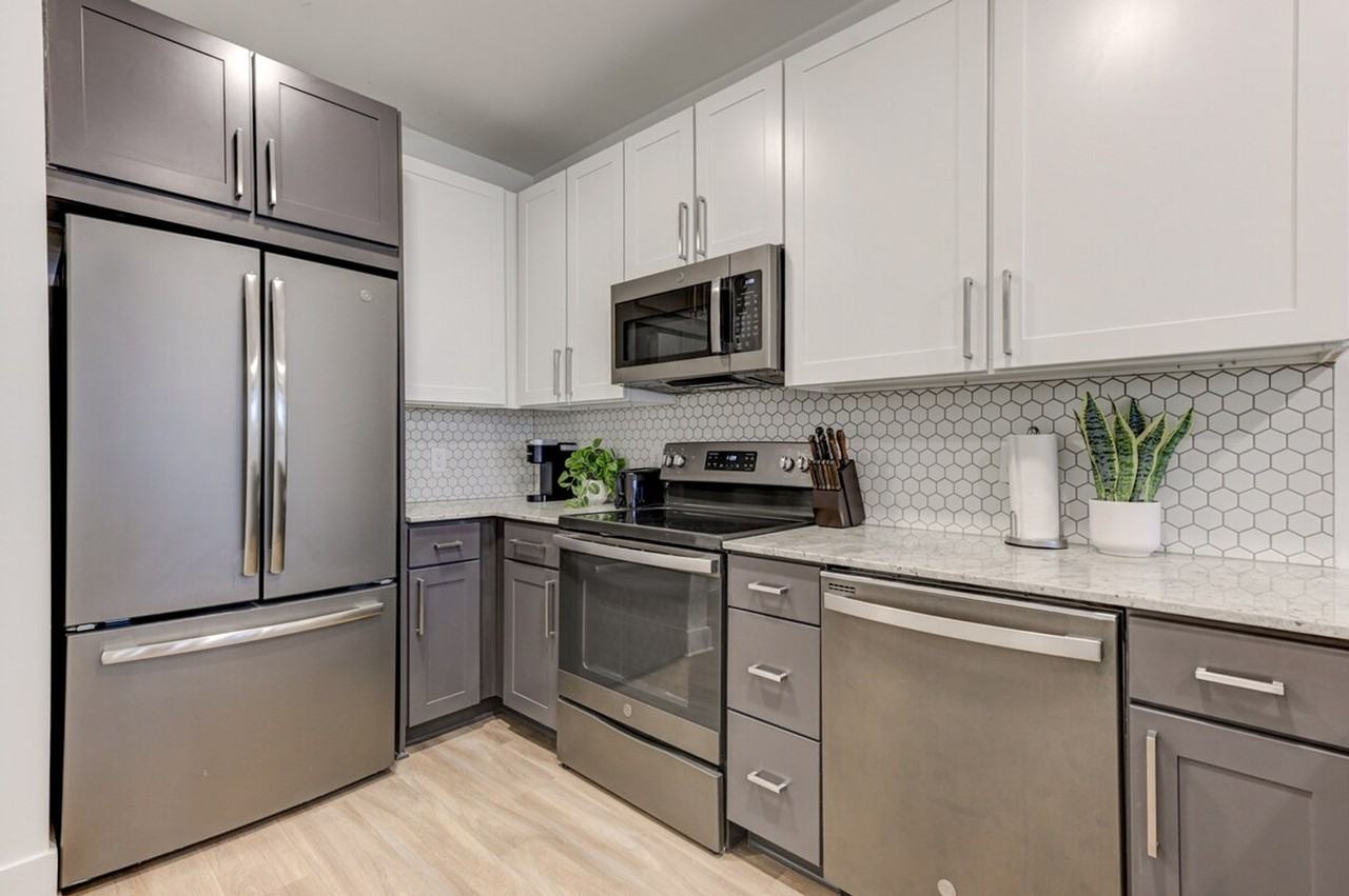 308 Gibson St Se #1376620P - Photo 7 of 24