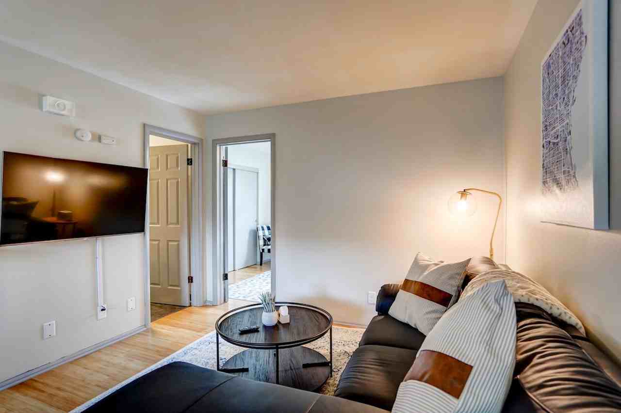 9407 W Adler St #1377397P - Photo 3 of 17