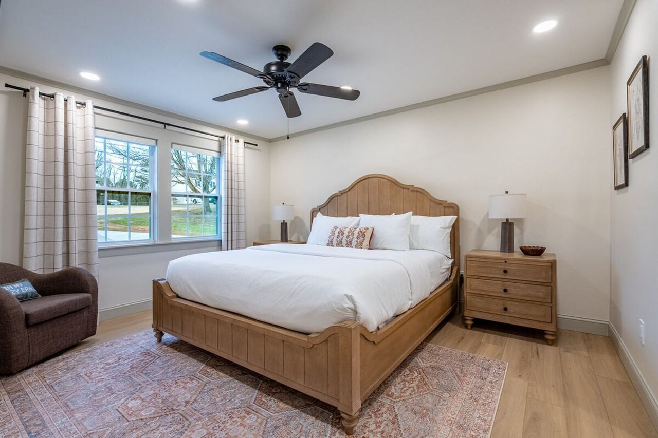 29 Jennifer Ln #1377420P - Photo 3 of 36