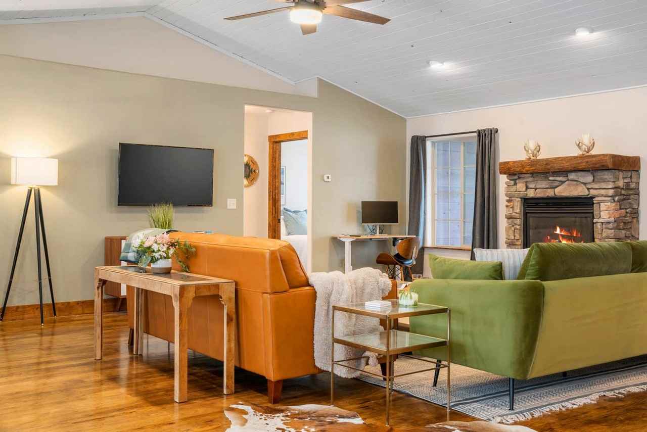 1054 Canoe Loop #1379480P - Photo 3 of 36