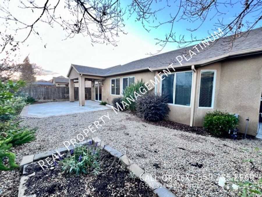 4074 Heritage Ln - Photo 6 of 13