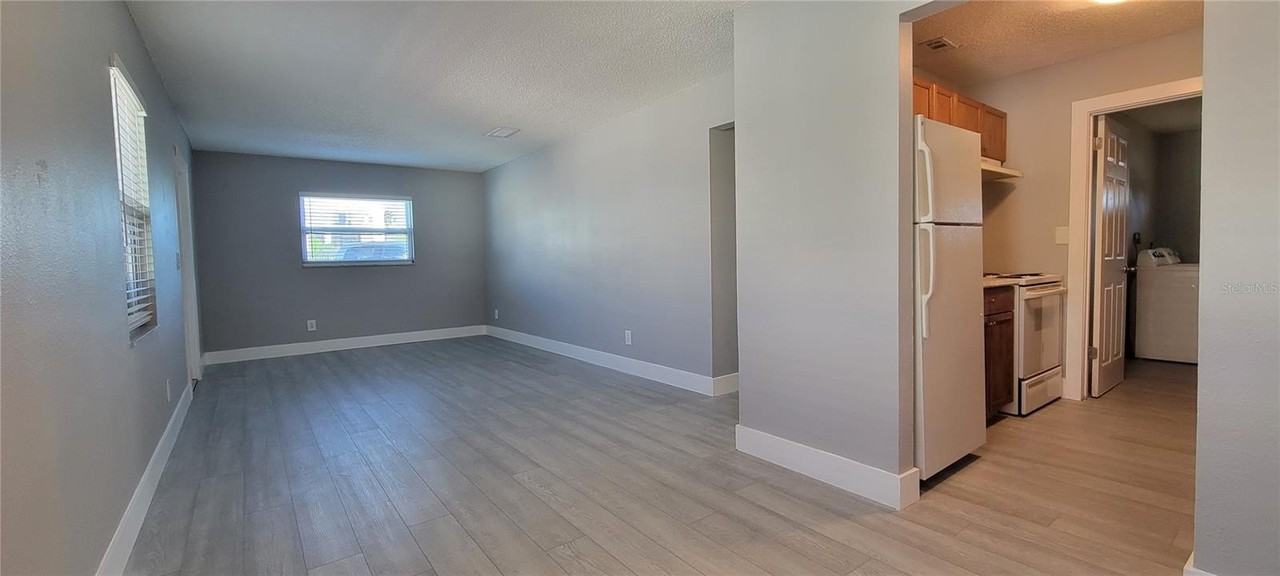 6625 S West Shore Blvd #B - Photo 6 of 15