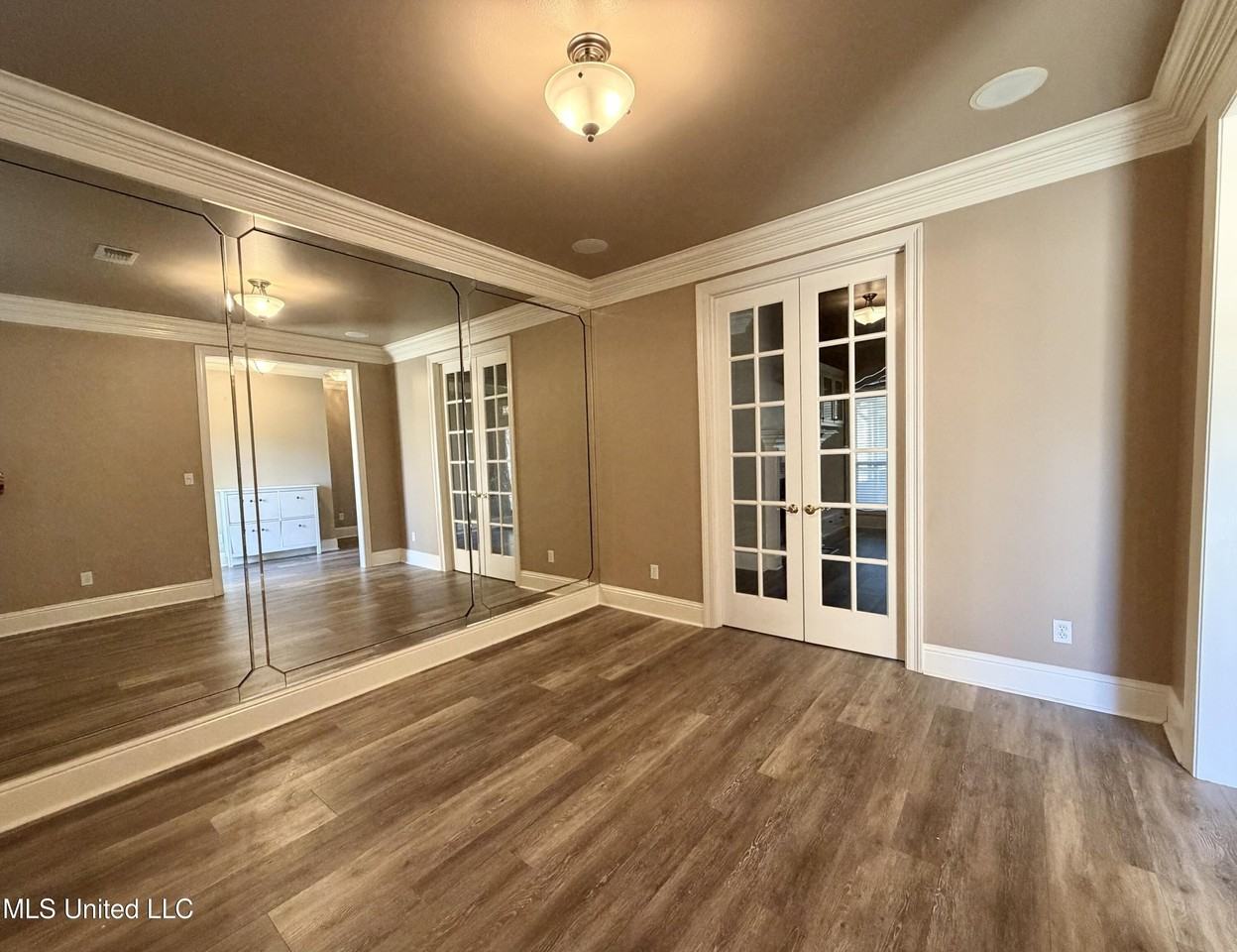 7555 Mahalo Hui Dr - Photo 4 of 20