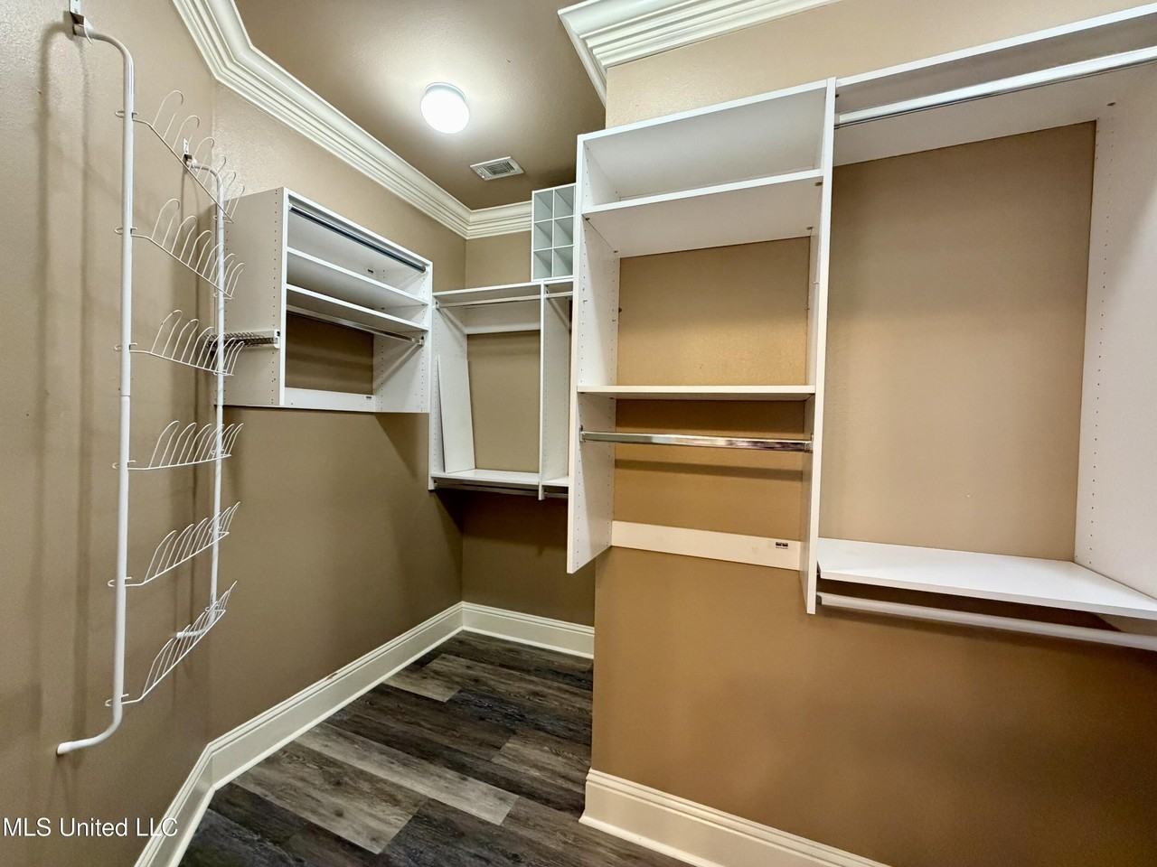 7555 Mahalo Hui Dr - Photo 7 of 20