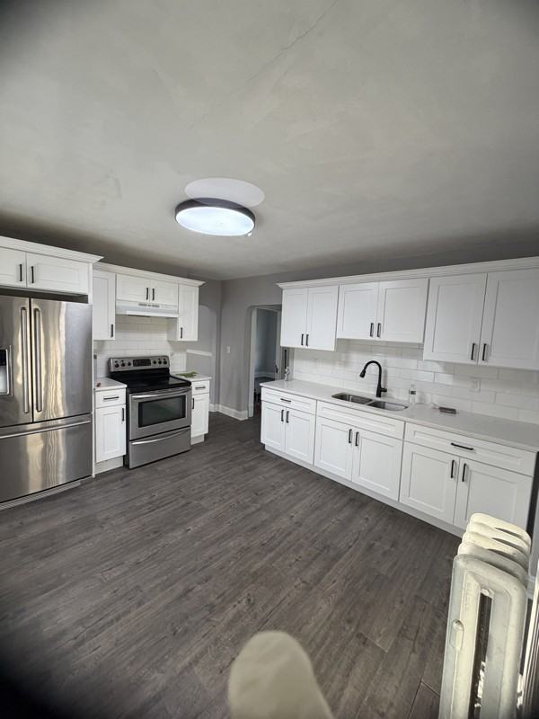 61 Woodlawn St - Photo 4 of 16