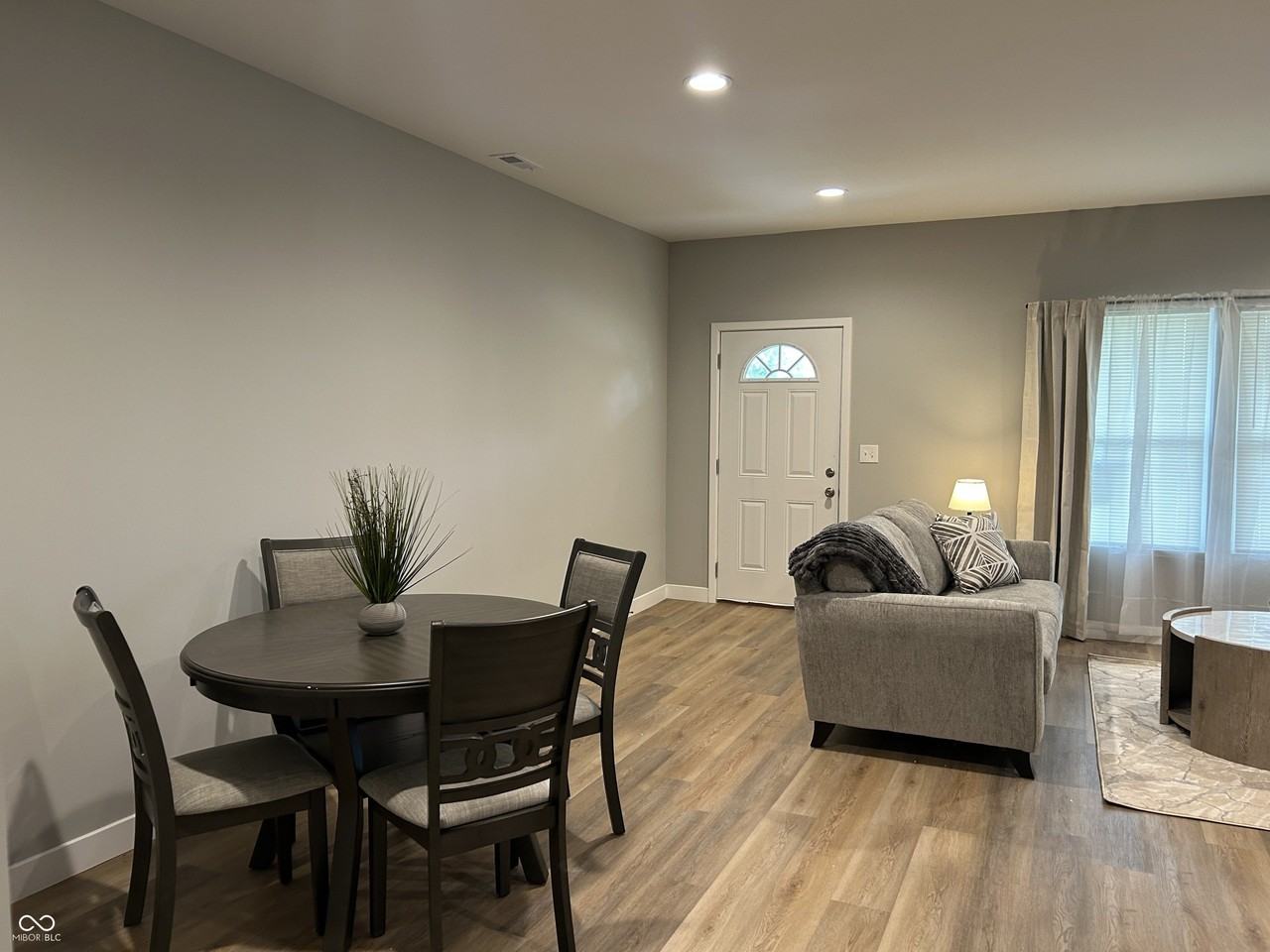 2809 N Talbott St #A - Photo 4 of 26