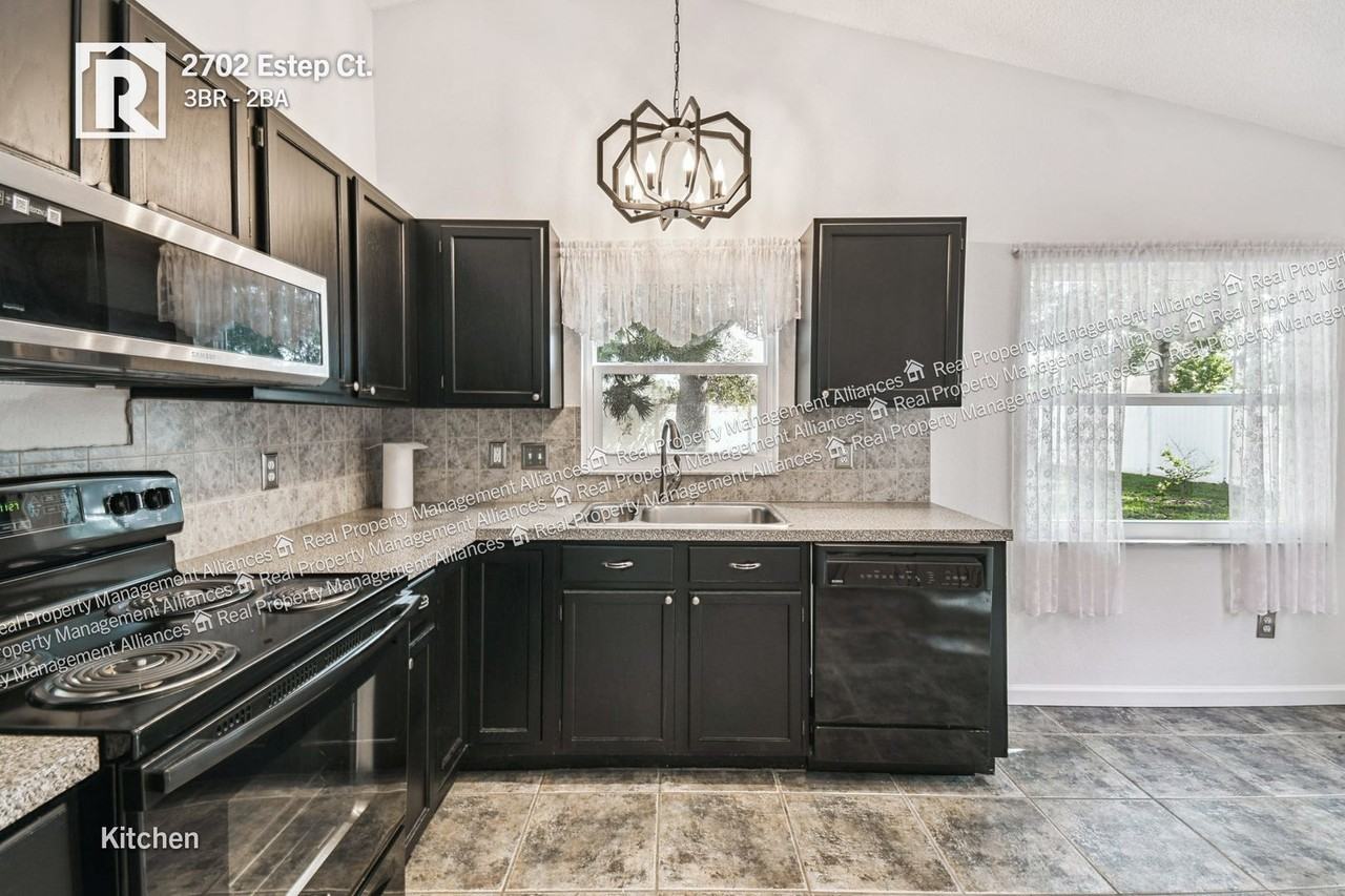 2702 Estep Ct - Photo 5 of 27