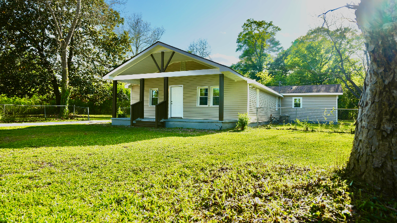 311 S 2nd St - Photo 2 of 19