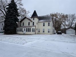 featured image of 823 Beard St