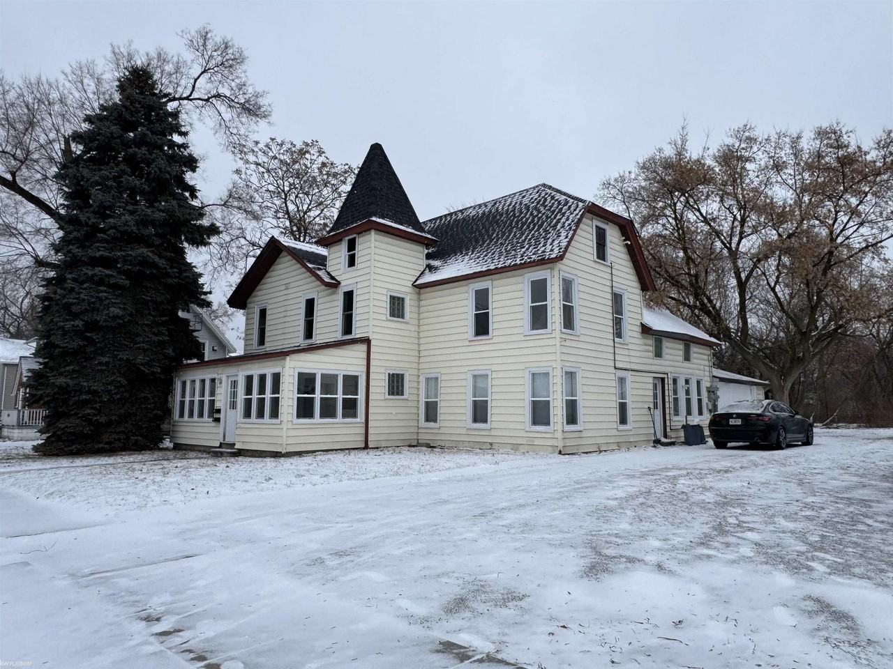 823 Beard St - Photo 3 of 19