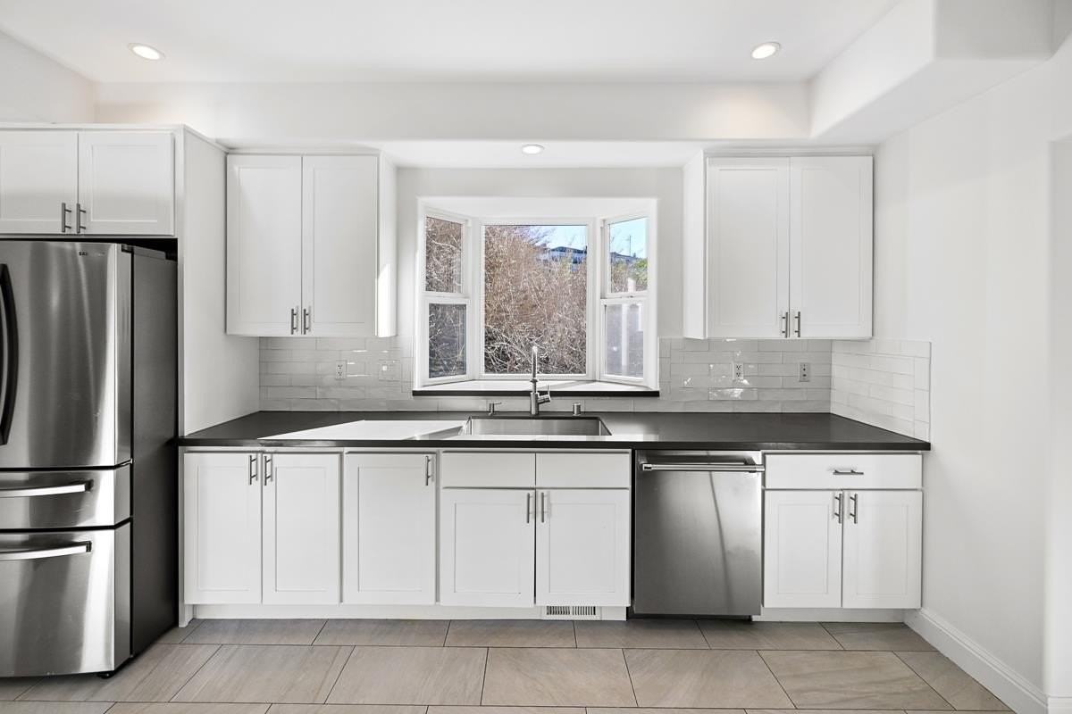 3817 Naughton Ave - Photo 3 of 11