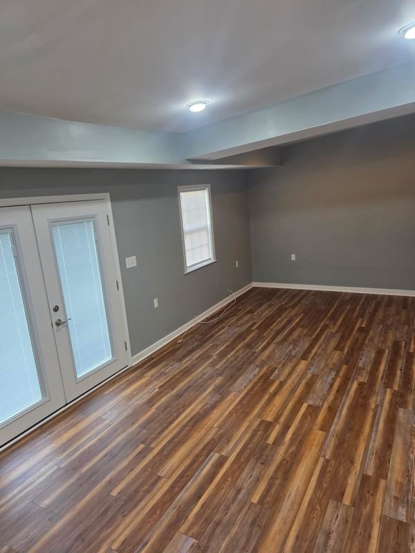 504 Battery Pl - Photo 2 of 12