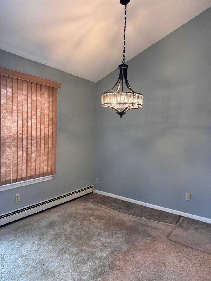 4 Lexington Hl Unit 6 #6 - Photo 4 of 23