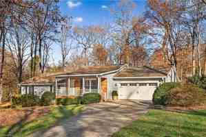 featured image of 3041 Forest Line Dr