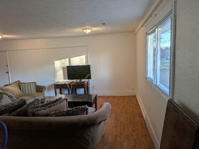 217 Church St - Photo 5 of 8