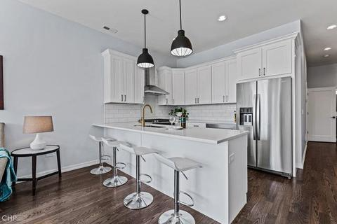 4758 S Indiana Ave #1 - Photo 2 of 8