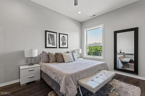 4758 S Indiana Ave #1 - Photo 5 of 8