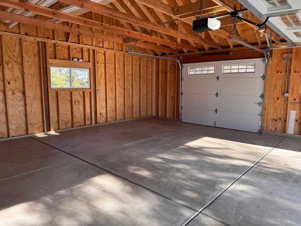 207 E Custer St - Photo 6 of 17