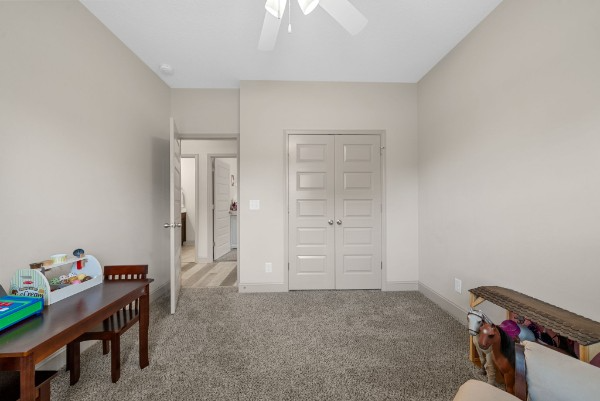 404 Veronica Ct - Photo 3 of 8