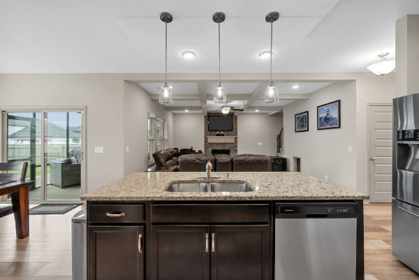 404 Veronica Ct - Photo 5 of 8