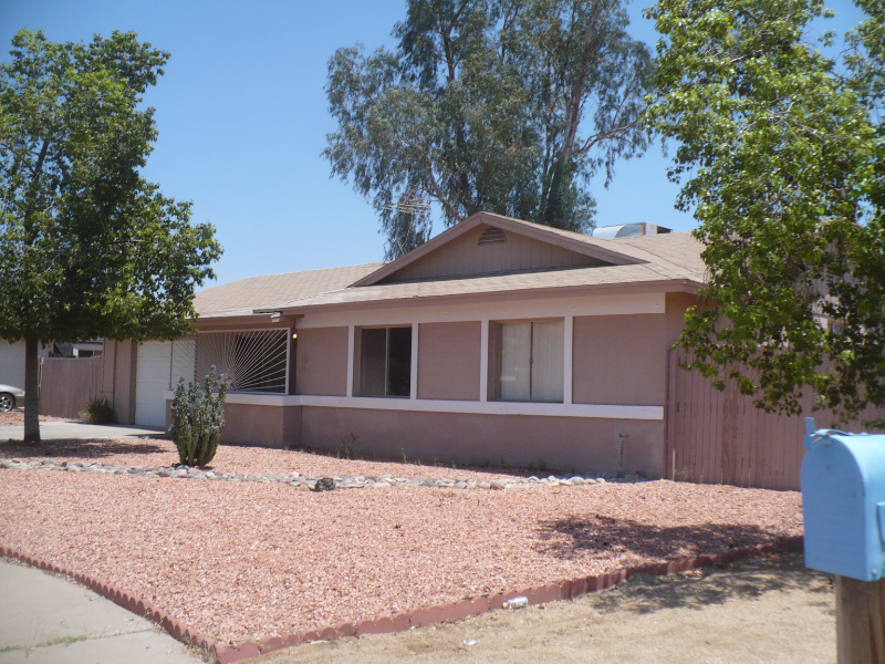 17621 N 42nd St - Photo 2 of 16