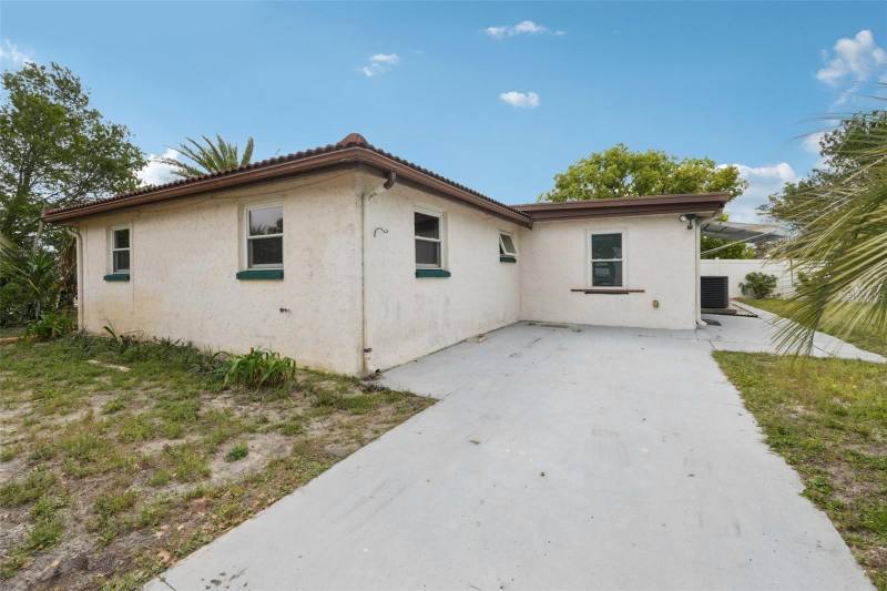 11705 Ibis Ln - Photo 3 of 20