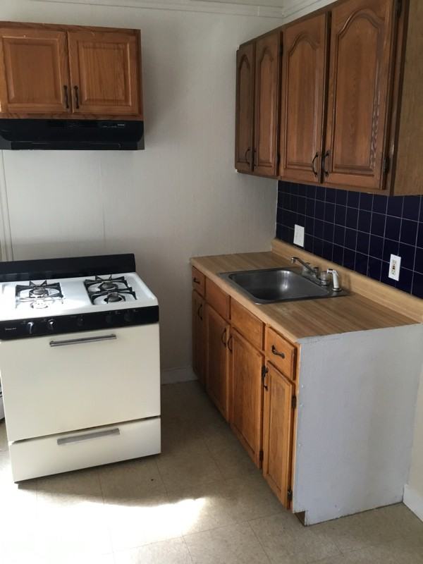 863 Plymouth Ave #1FRONT - Photo 3 of 8