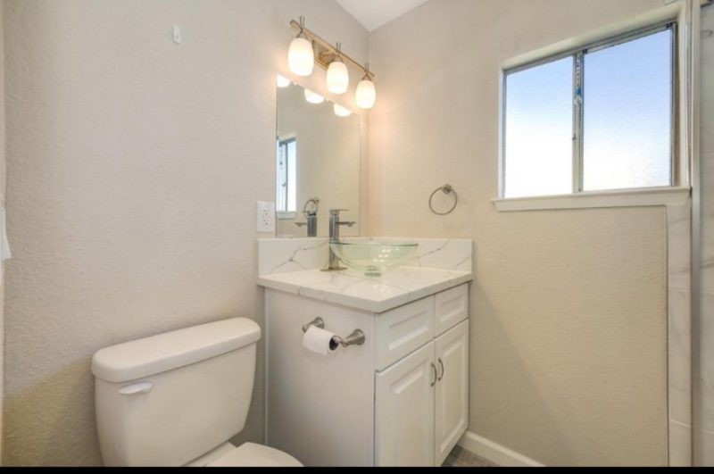 141 Kaseberg Dr #1 - Photo 2 of 10