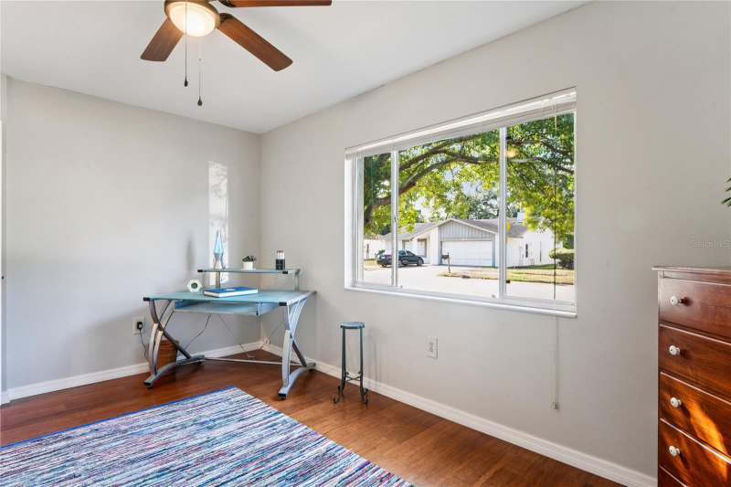 12906 Sandburst Ln - Photo 3 of 20