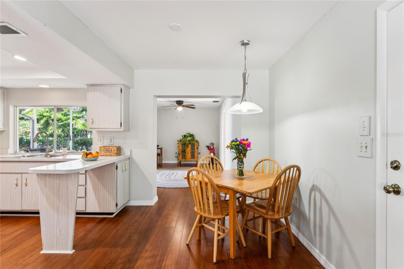 12906 Sandburst Ln - Photo 4 of 20