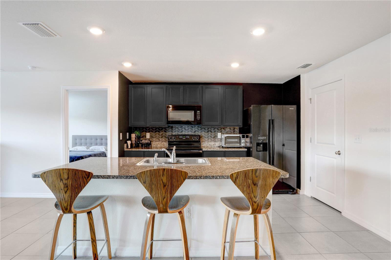 7929 Sail Clover Ln - Photo 3 of 20